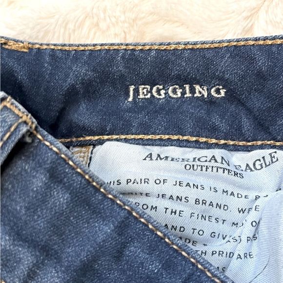 American Eagle Mid-Rise Super Stretch Distressed Jegging Skinny Jeans, Size 2 - Picture 12 of 16